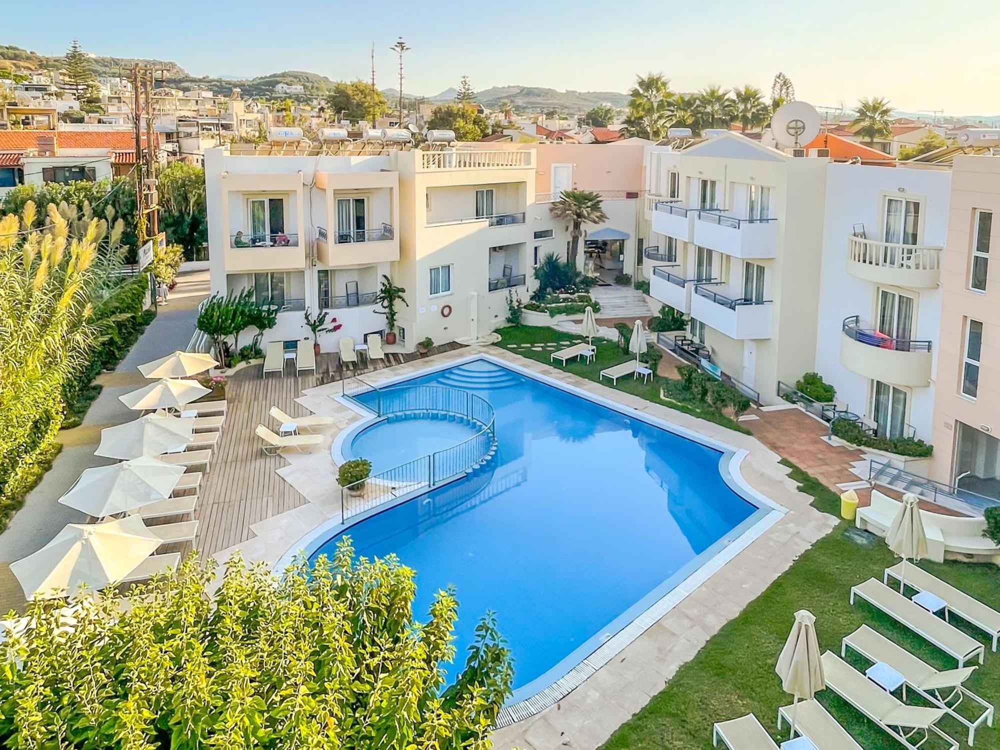 Melina Beach Platanias  Luaran gambar