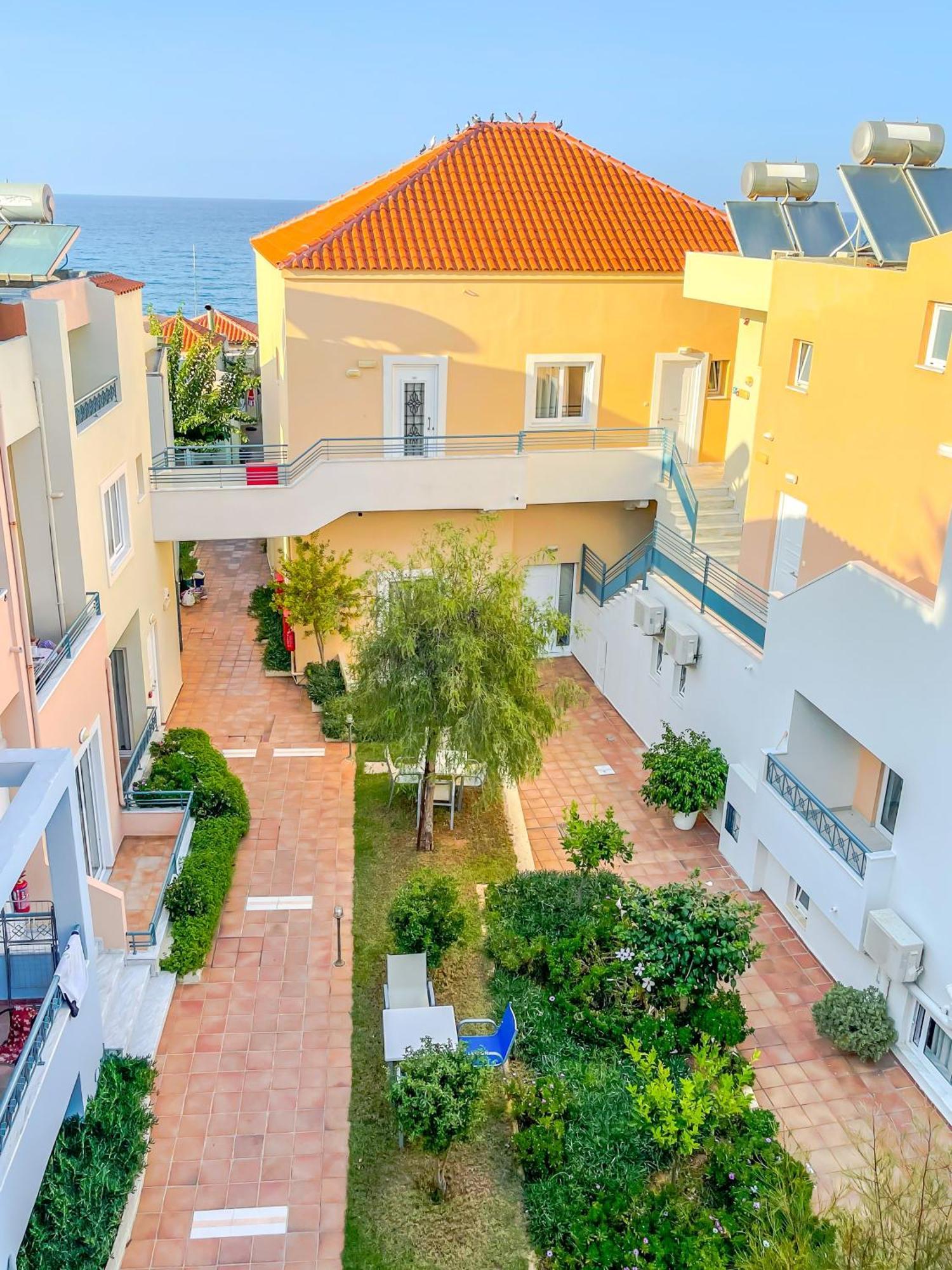 Melina Beach Platanias  Luaran gambar
