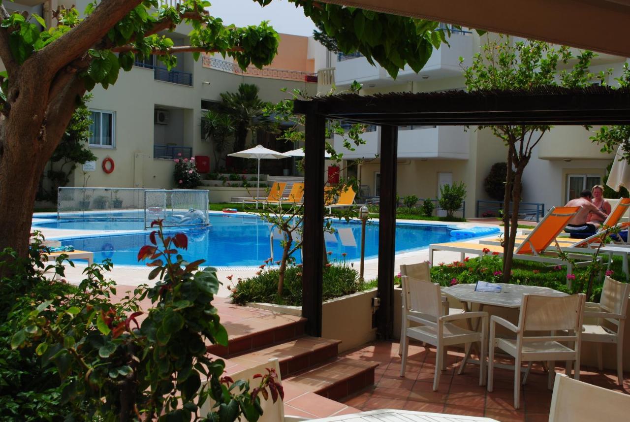 Melina Beach Platanias  Luaran gambar